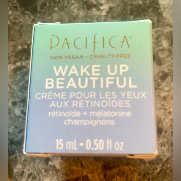 Pacifica Wake Up Beautiful Retinoid Cream in Blue NWT - Picture 10 of 10